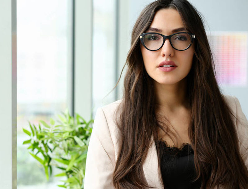 回憶錄《命運(yùn)》作者（博士）：“陳老師，很感謝你的修訂，這樣可讀性強(qiáng)多了……”